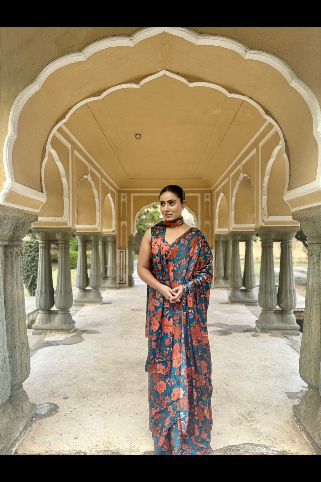 Rustbed Saree and Blouse (Set of 2)