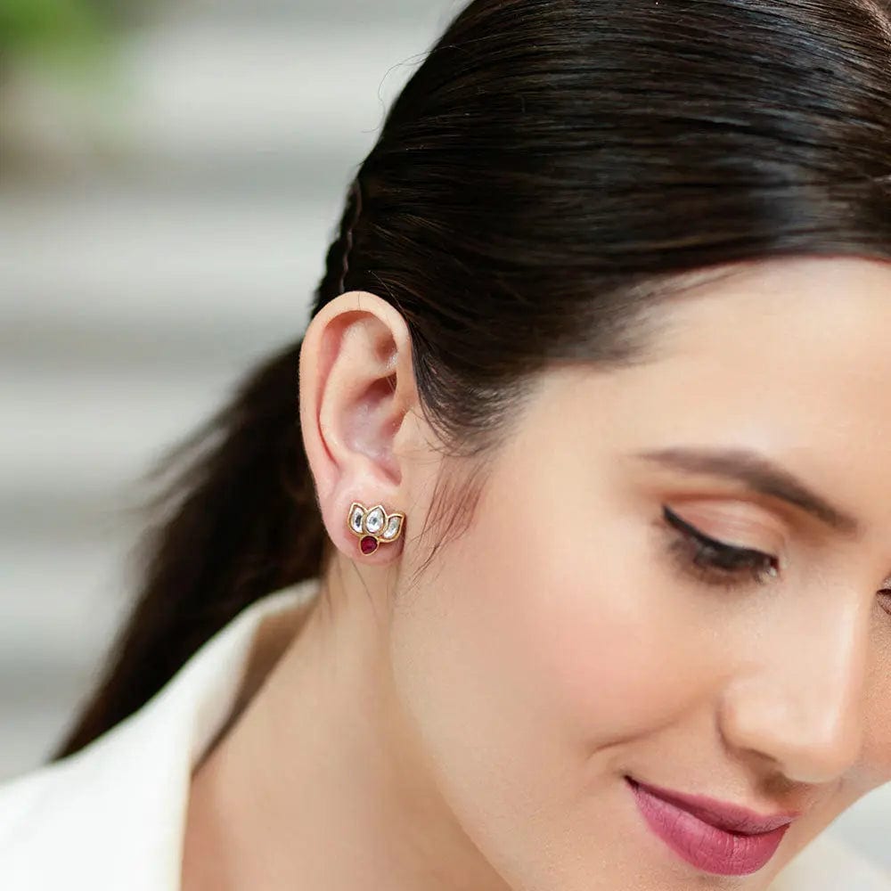 Silver sui dhaga earrings
