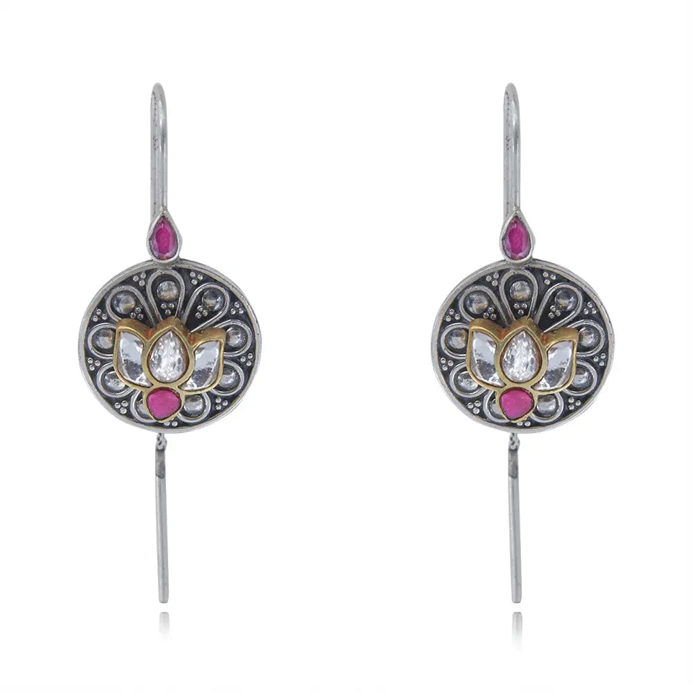 Silver sui dhaga earrings