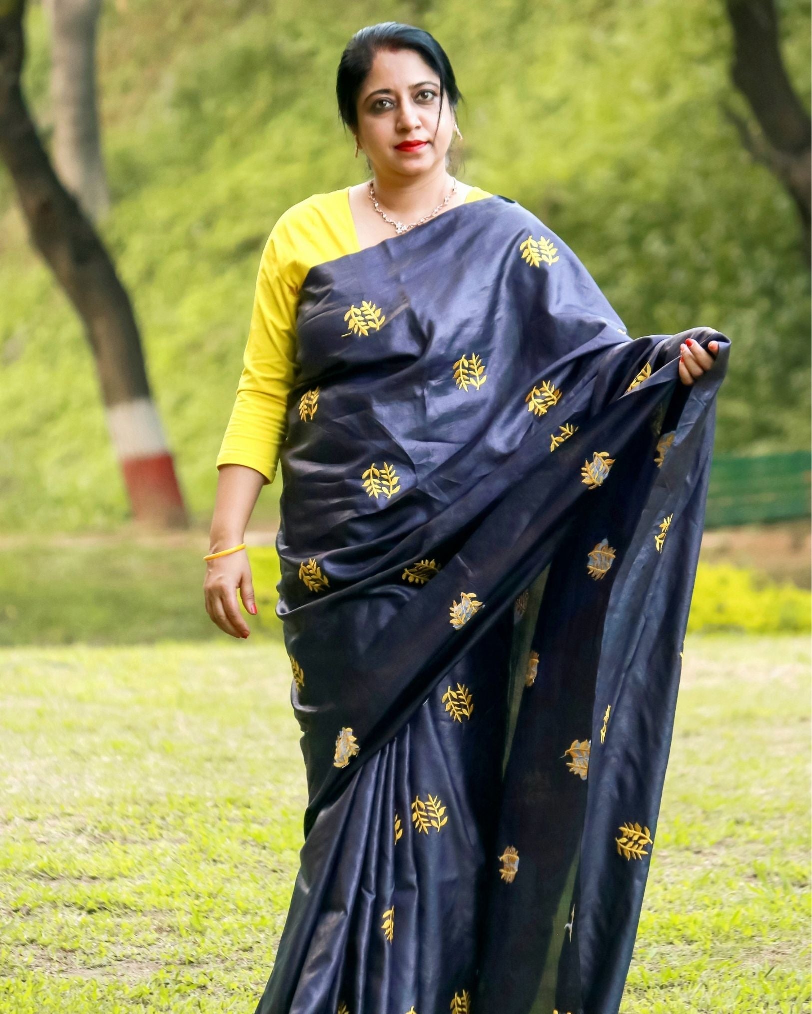 Tussar Silk Saree Online – Floral Buti Embroidery – Classic – Indiehaat