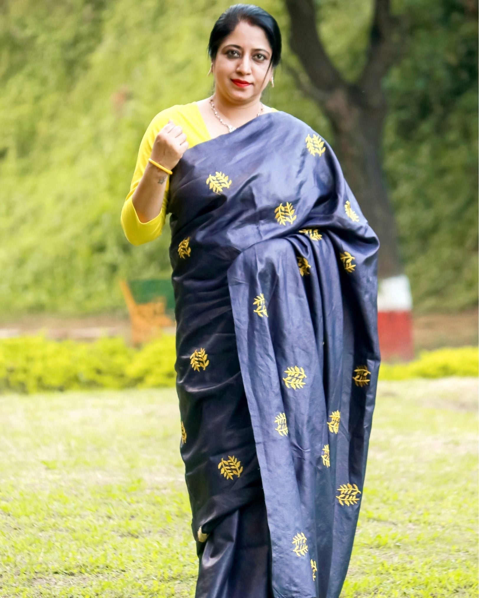 Tussar Silk Saree Online – Floral Buti Embroidery – Classic – Indiehaat