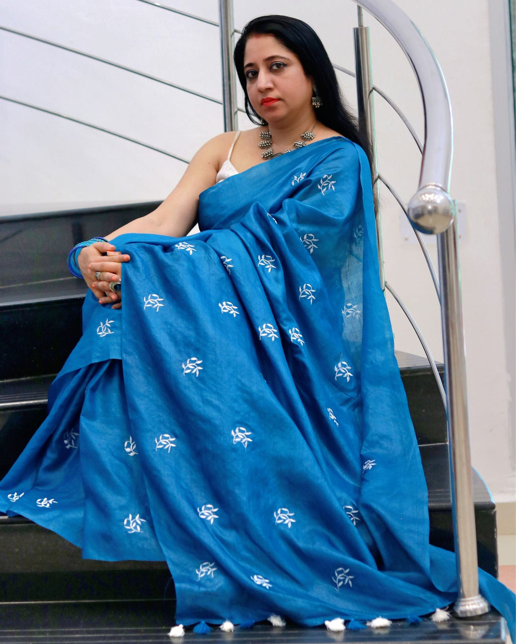 Tussar Silk Saree Online – Floral Buti Embroidery – Elegant – Indiehaat