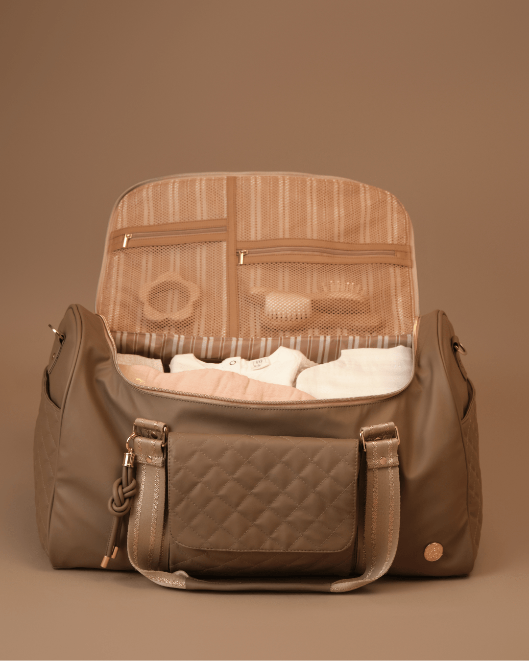 The Voyager Duo  Super Trooper & Mama Mia - Mocha