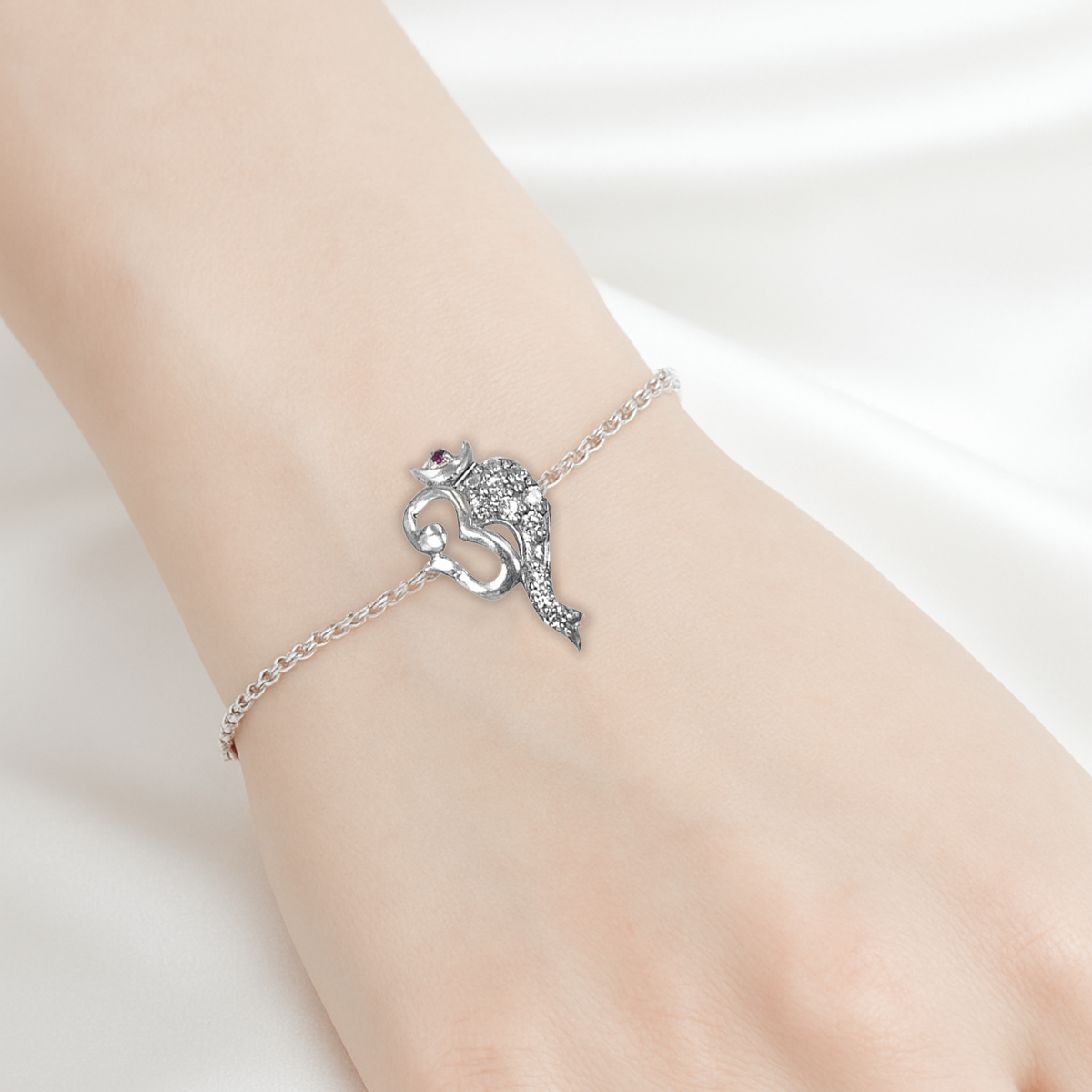 Radiant Om 925 Silver Bracelet with Zirconia Sparkle