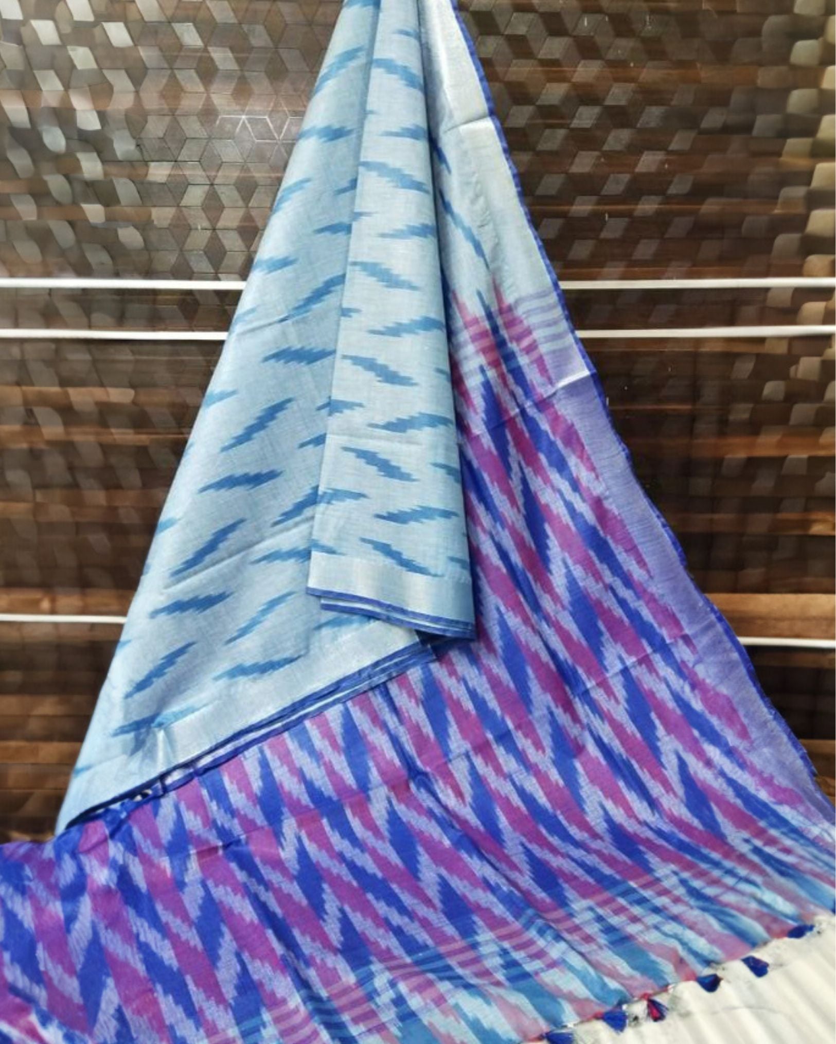 Vivid Ikkat Slub Linen Handloom Blue Saree