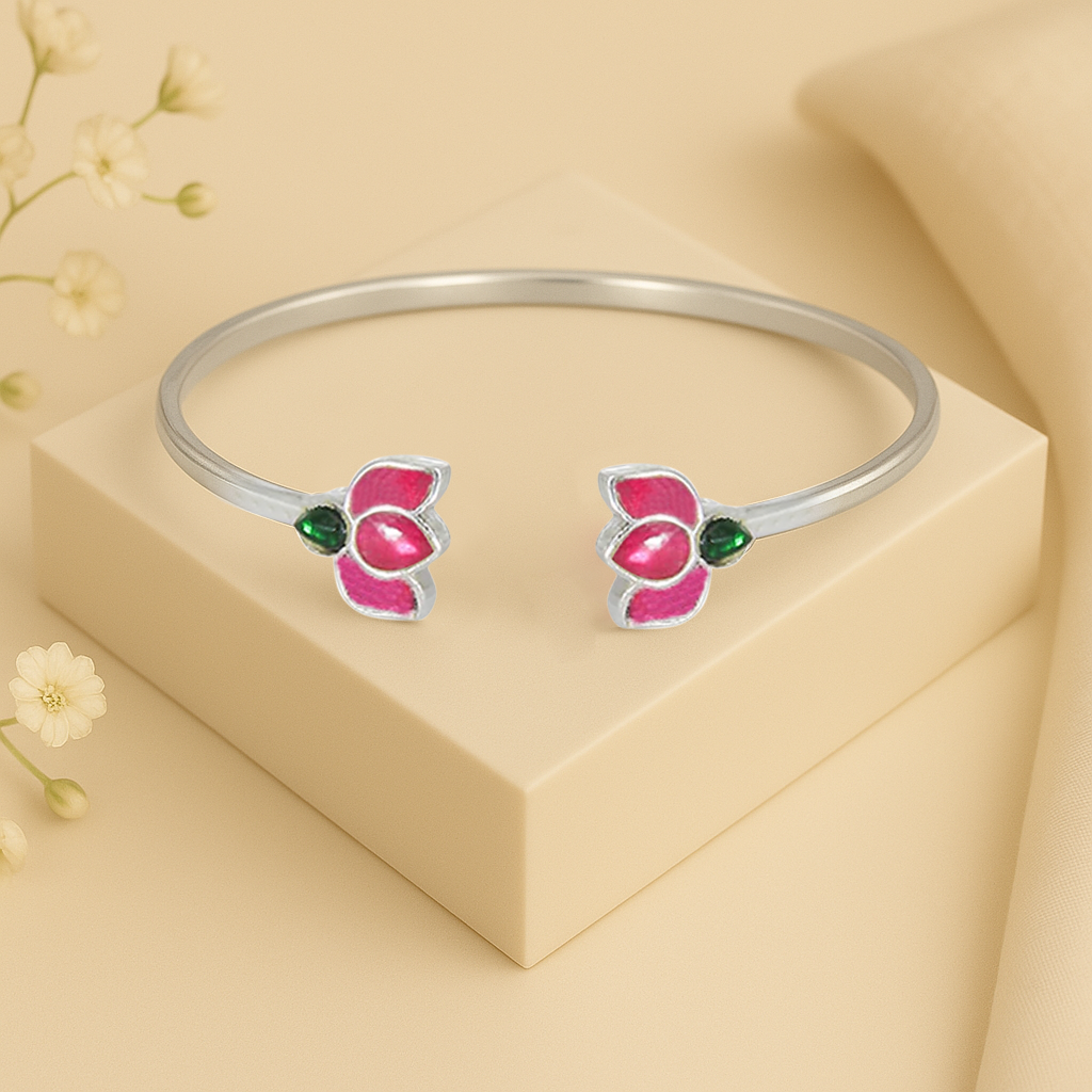 Silver Lotus Kundan Bangle