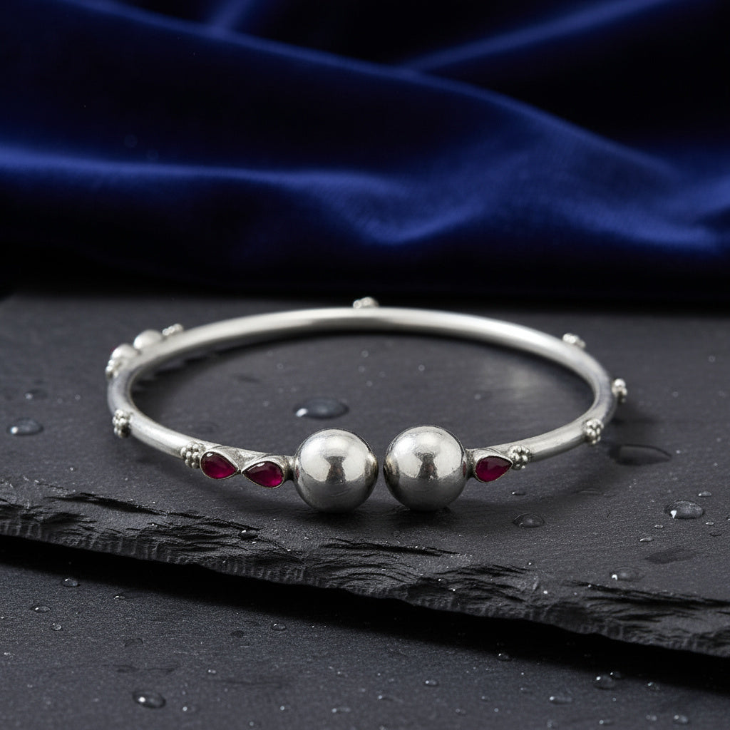 Silver Minimalist Bangle