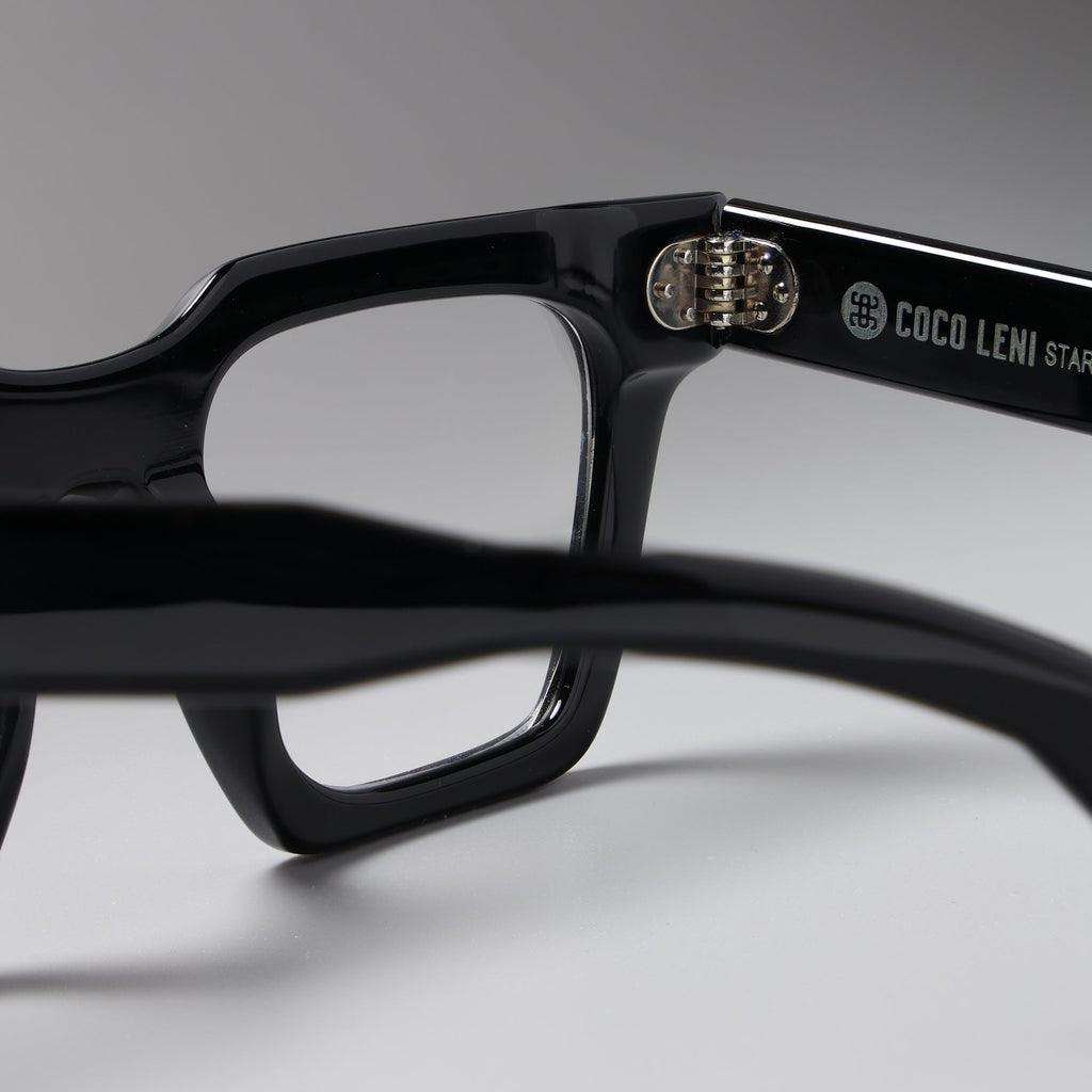 Starke Black
