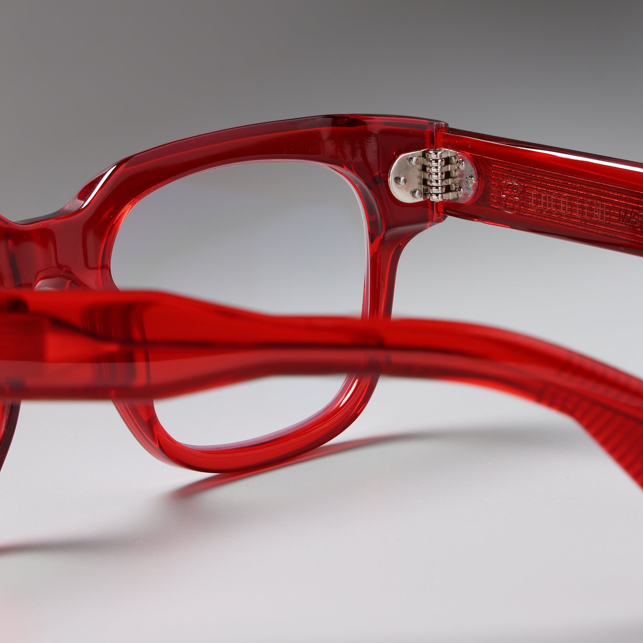 Marken Red