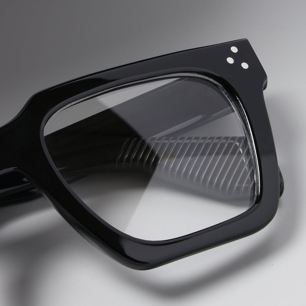 Starke Black