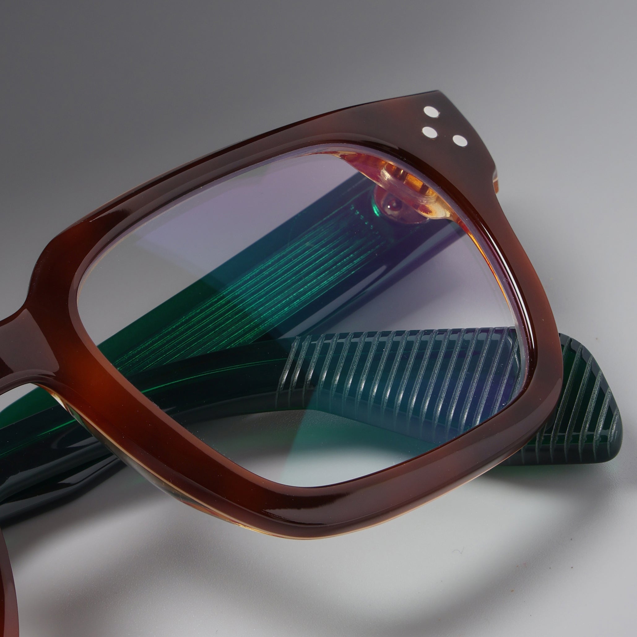 Uslar Tortoise Lam Emerald Green