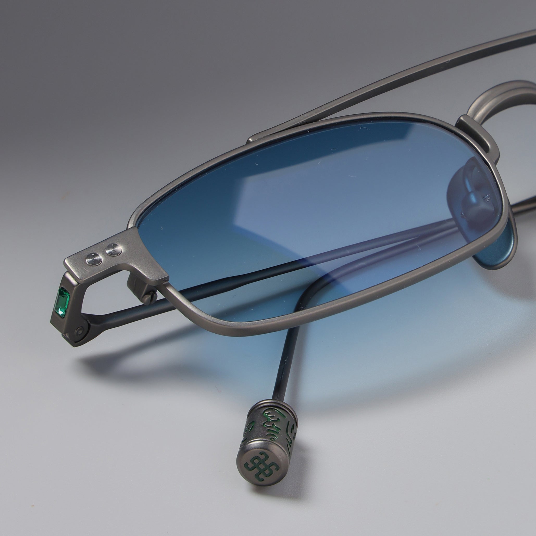 Omren Gunmetal