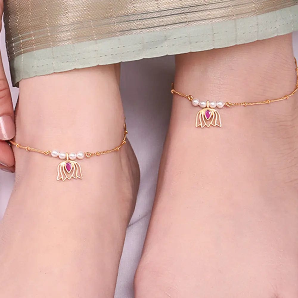 Sterling silver anklet featuring inverted lotus motifs, handcrafted in 92.5 silver