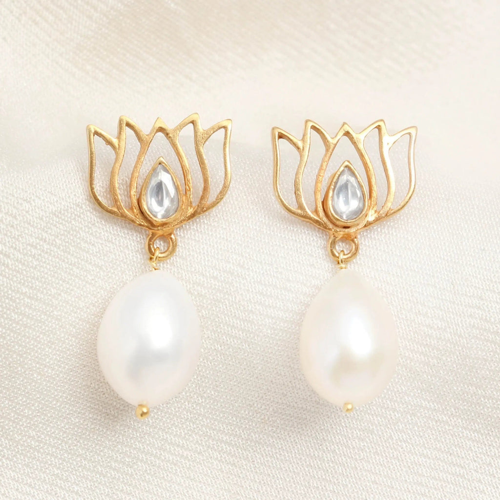 92.5 Sterling Silver Gold-Plated Pearl Drop Lotus Earrings