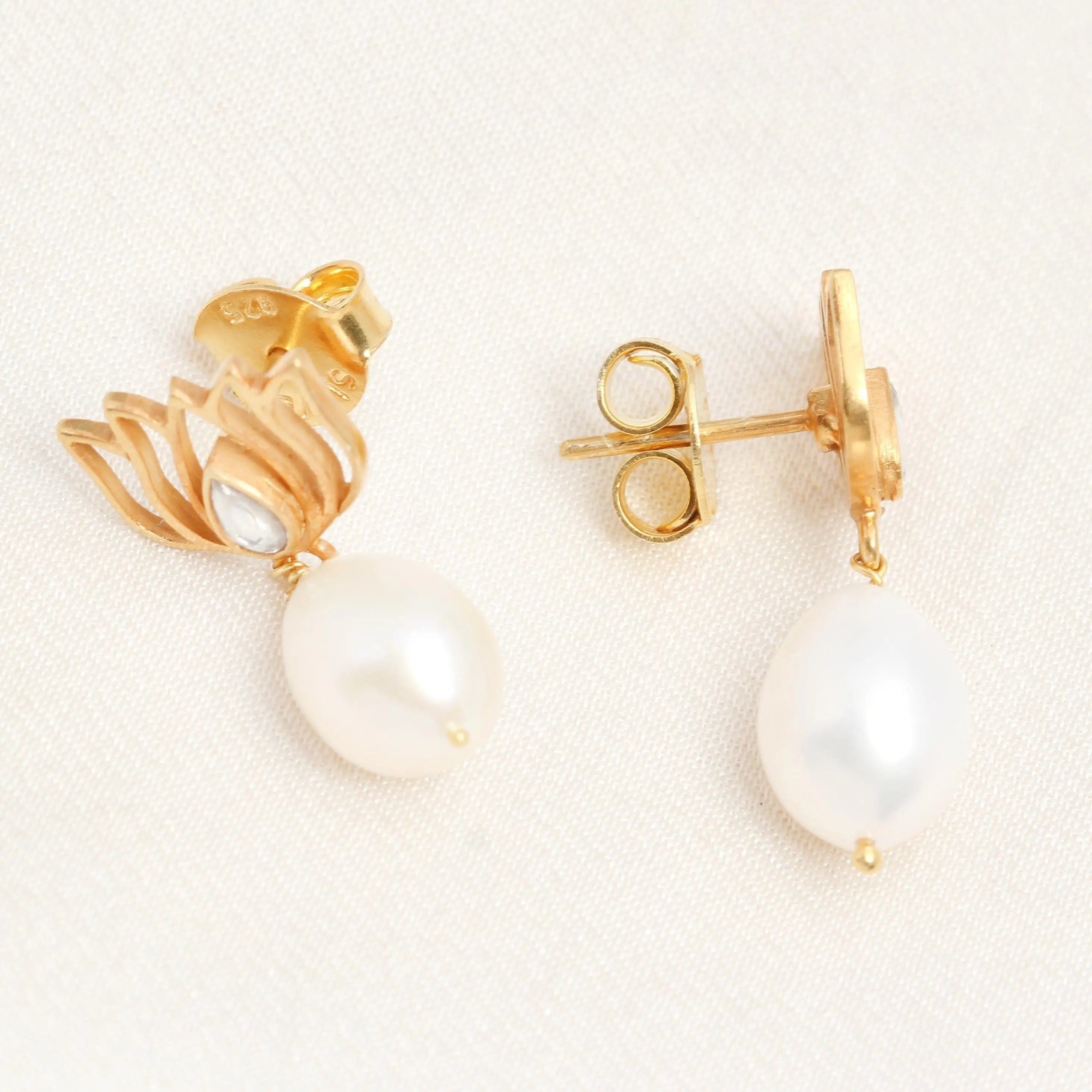 92.5 Sterling Silver Gold-Plated Pearl Drop Lotus Earrings