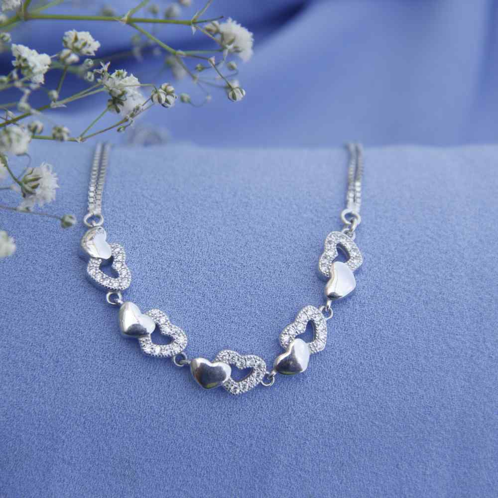 SILVER HEART BRACELET