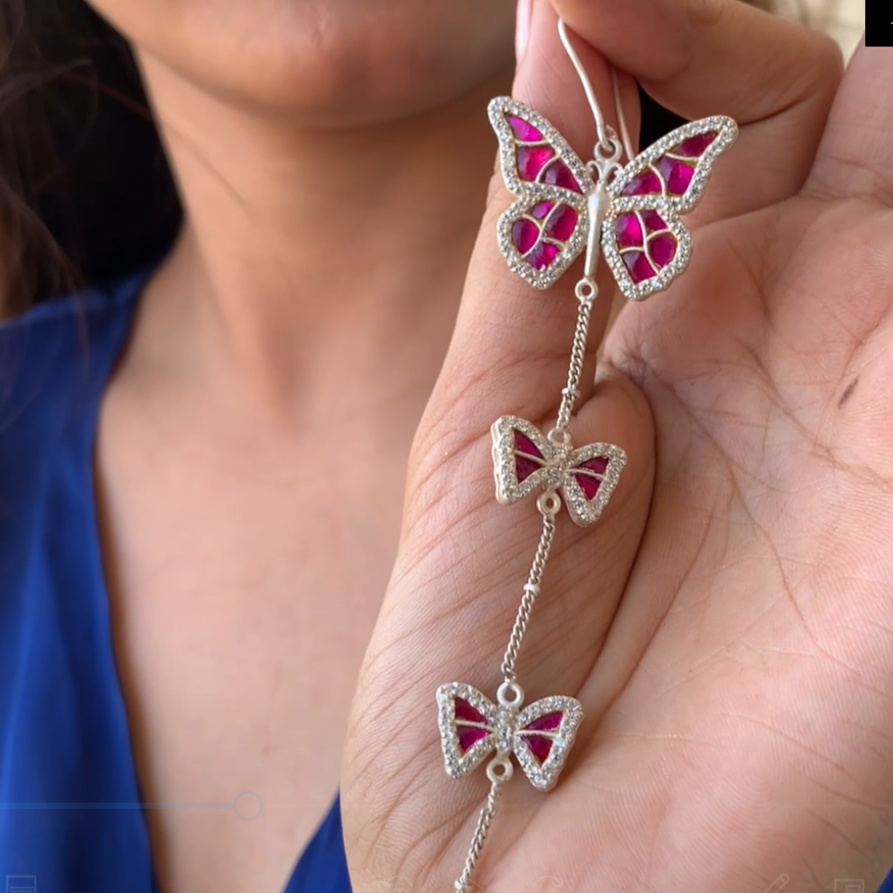 https://cdn.shopify.com/videos/c/o/v/8fd6aec8978849aa9a287f654f886bdc.mp4