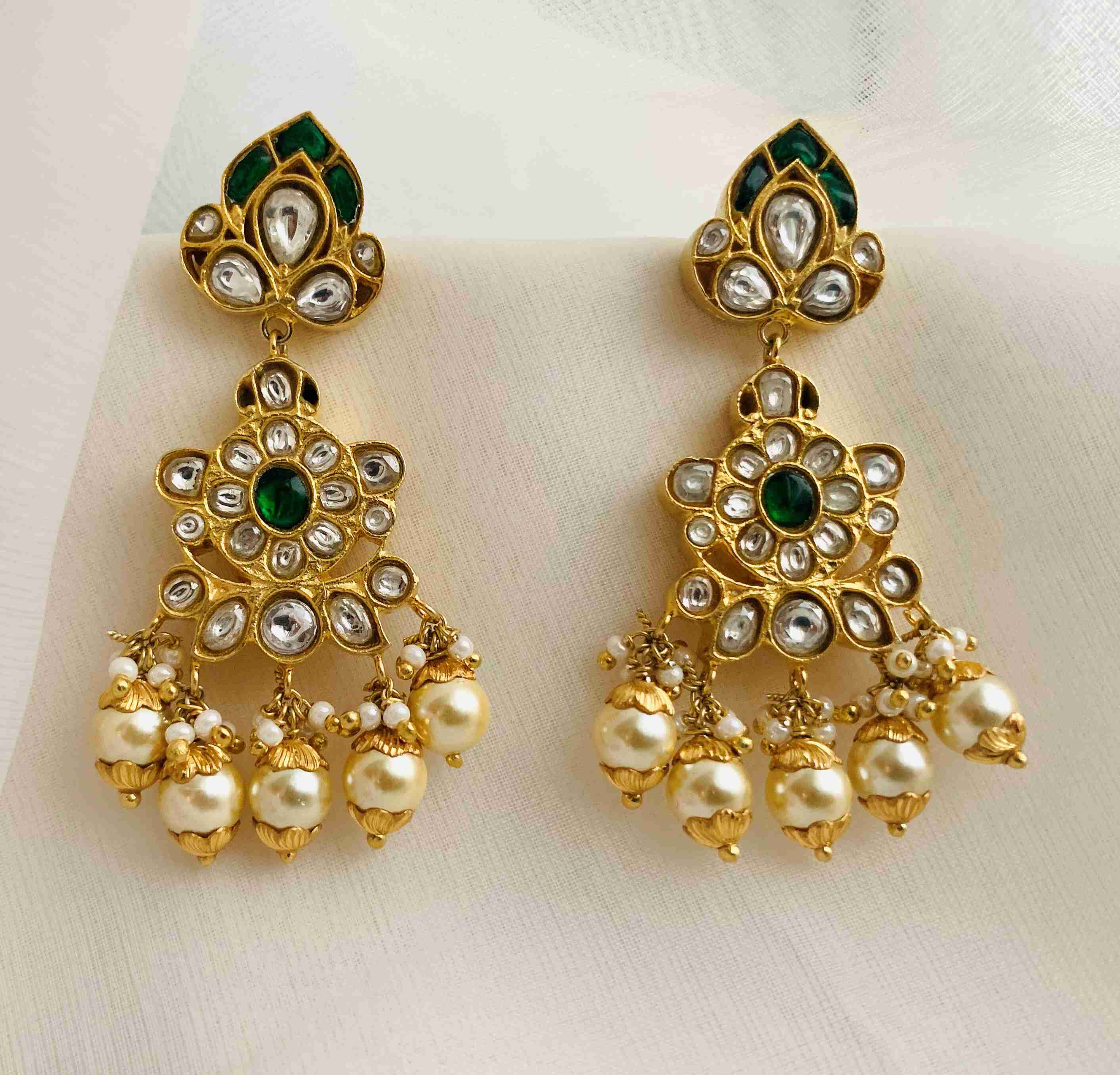 Silver Kundan Dangling Earrings