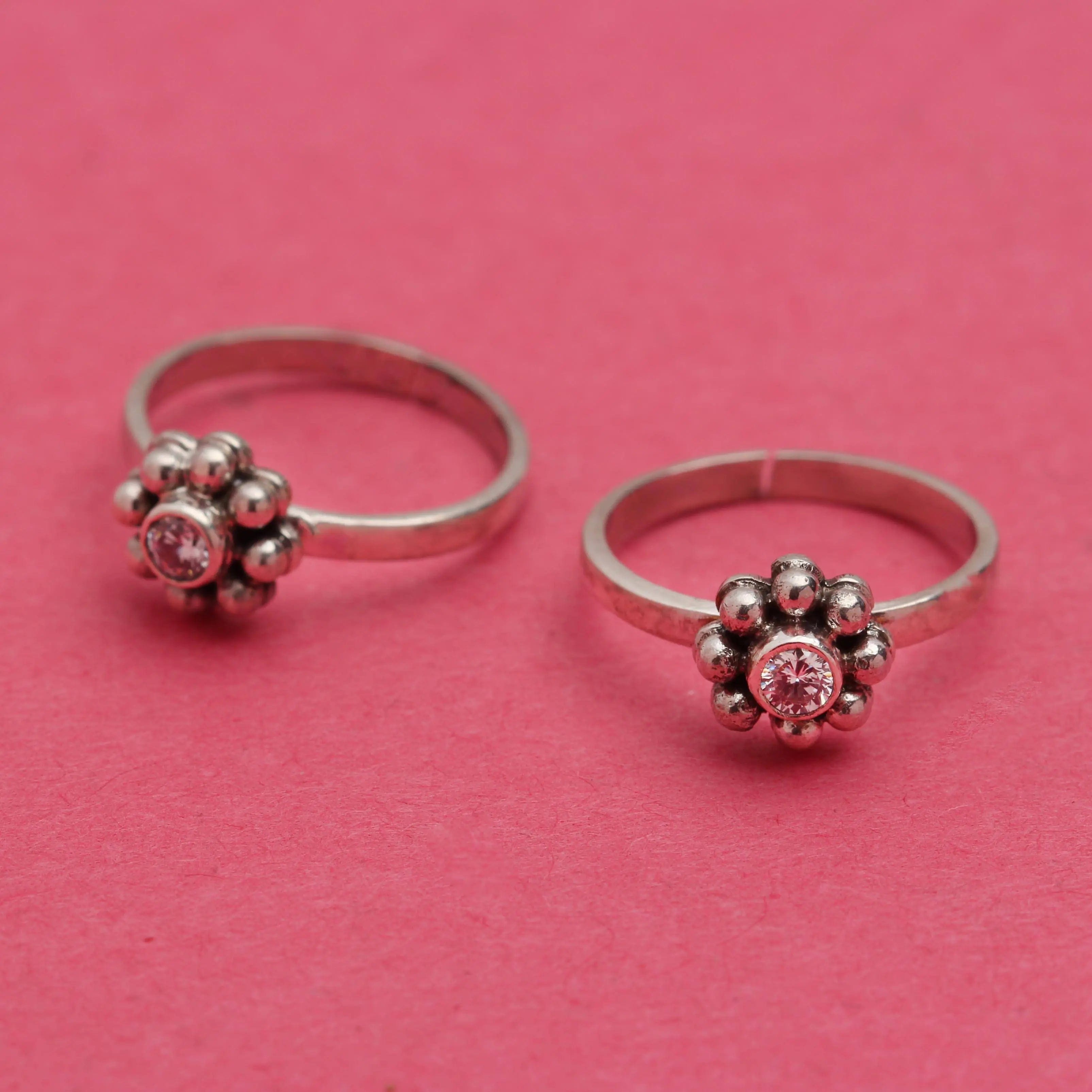 92.5 Oxidized Sterling Silver Toe Ring