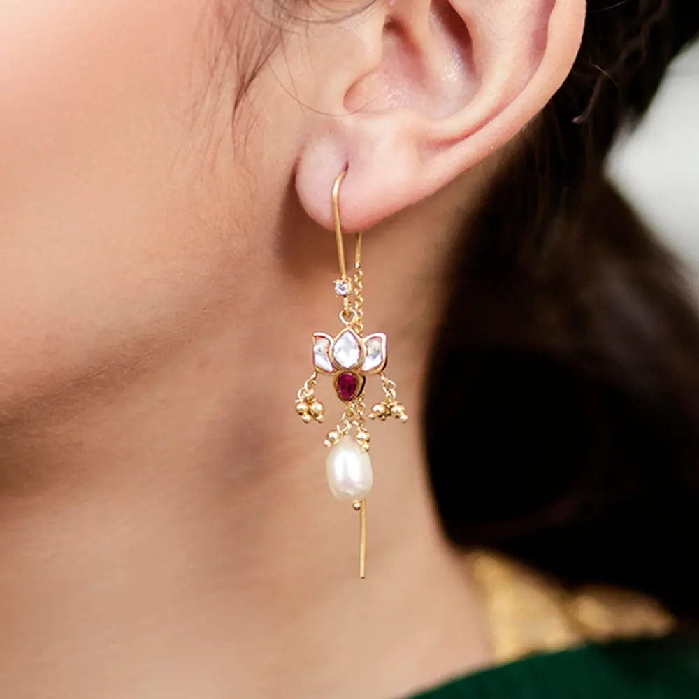 Silver White Lotus Sui Dhaga Earring