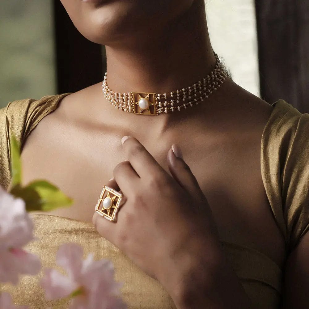 Silver White pearl choker with star pattern