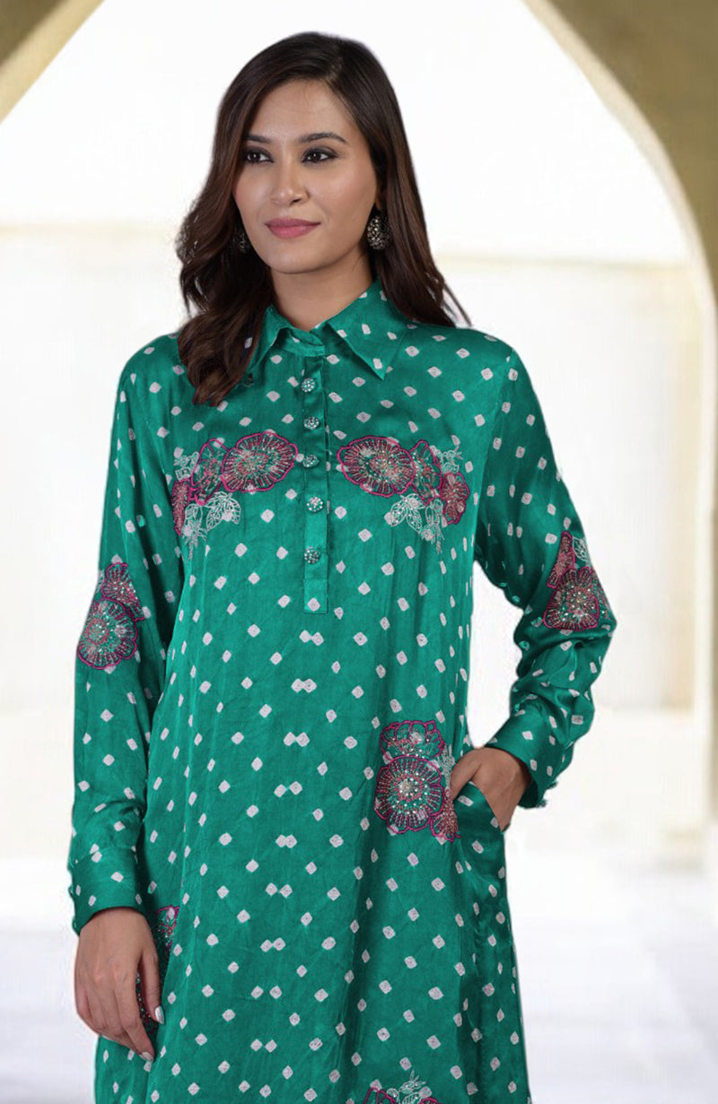 Emerald green handcrafted bandhej co-ord set with floral silk thread embroidery.