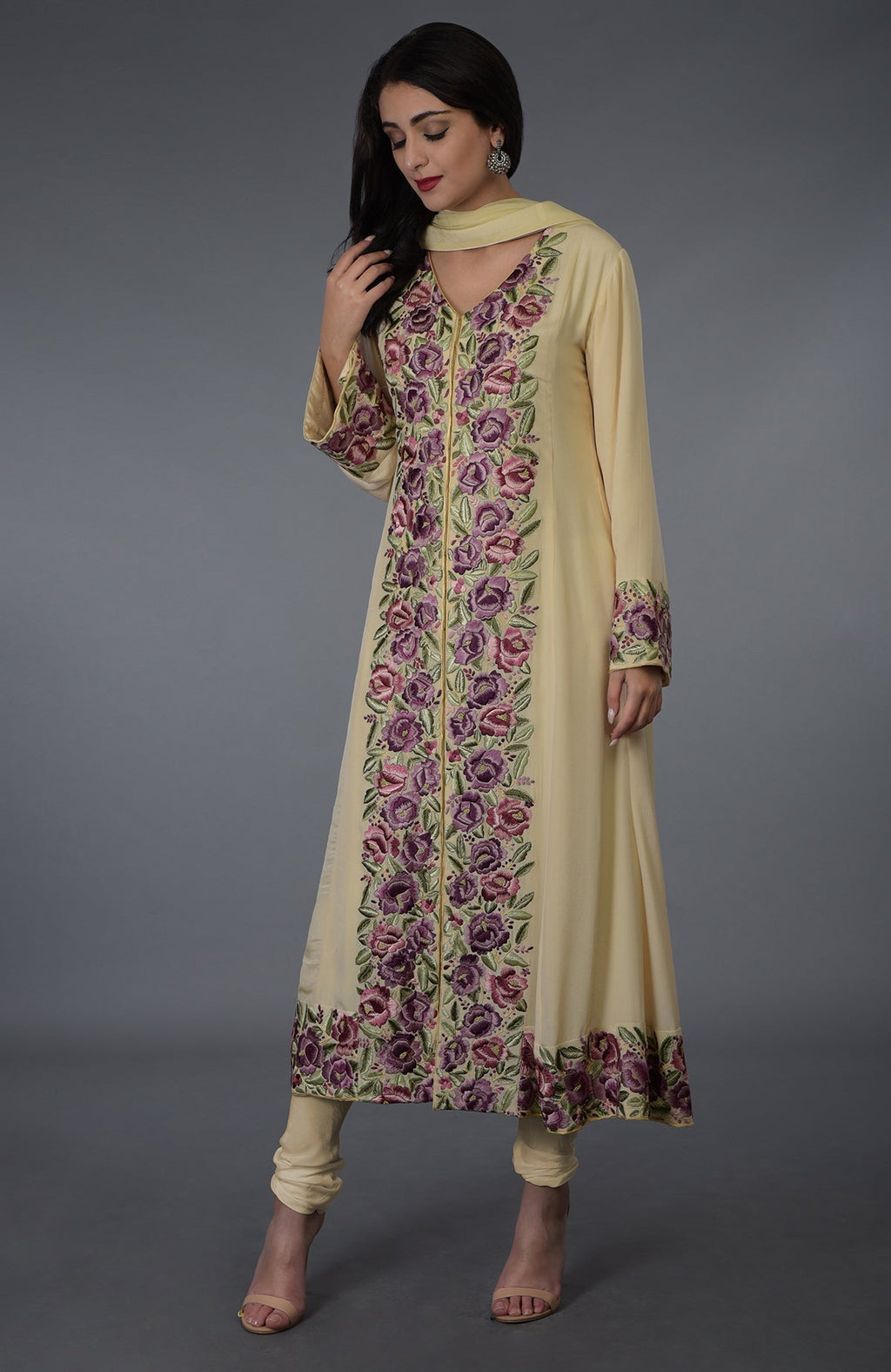 Lemon chiffon Parsi Gara embroidered suit with floral patterns.