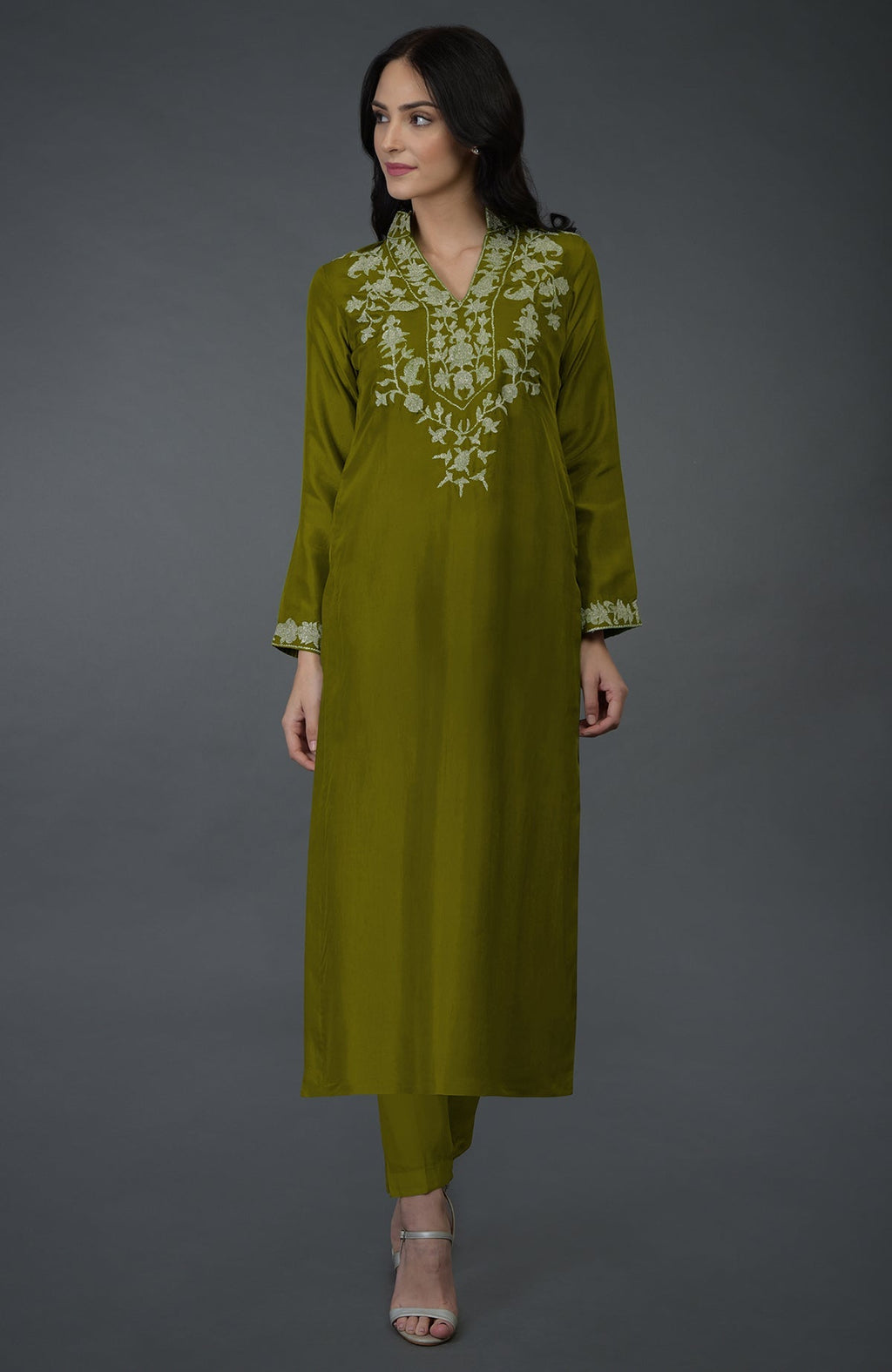 Olive Kashmiri Tilla embroidered kurta set with a V-neck and long sleeves.