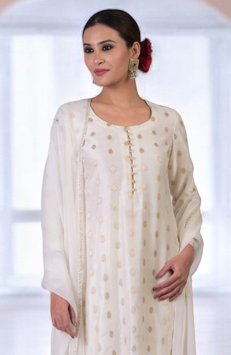 Ivory Banarasi kurta set with gold bootah and Aari Tilla embroidery.