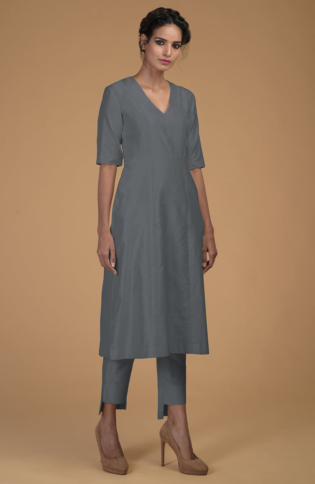 Grey pure Matka silk V-neck kali kurta set with slim fit pants.
