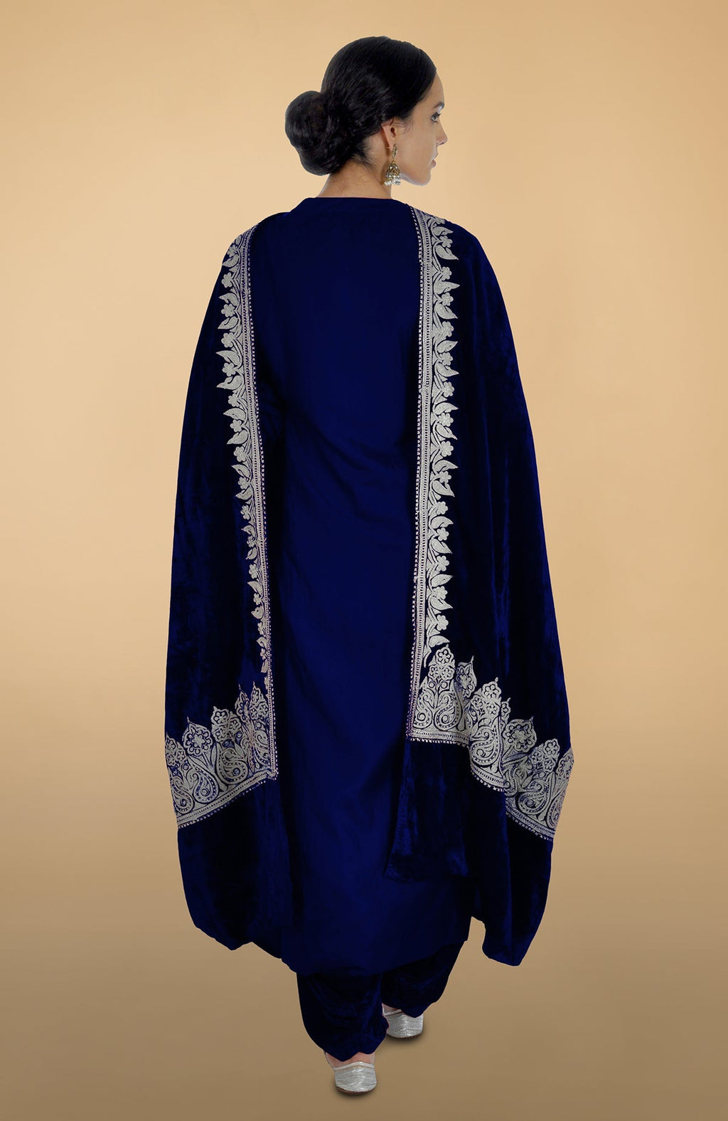 Electric blue silk kurta set with silver Kashmiri Tilla aari embroidery on shirt and dupatta