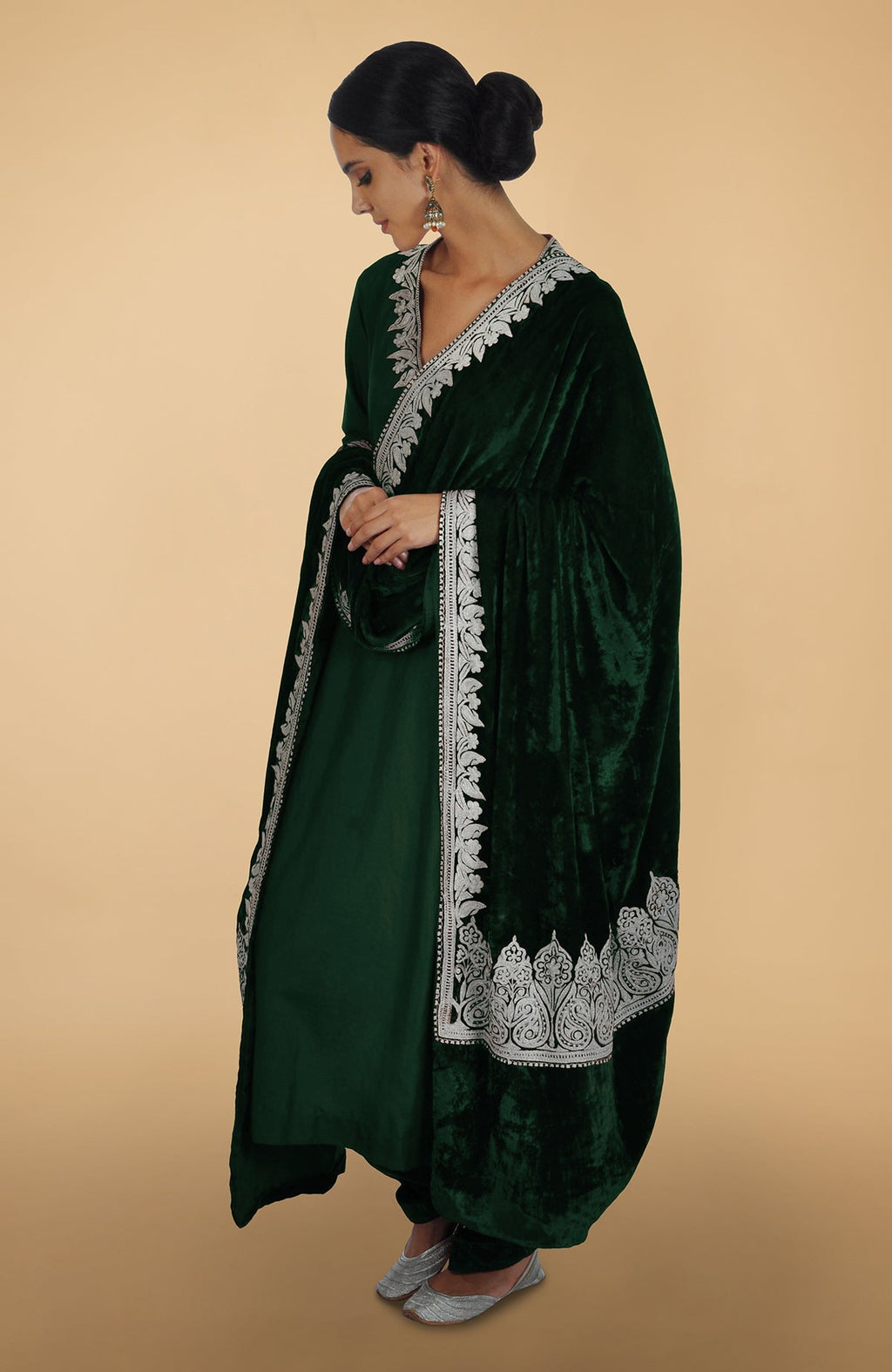 Emerald silk kurta set with silver Kashmiri Tilla Aari embroidery on shirt and dupatta.