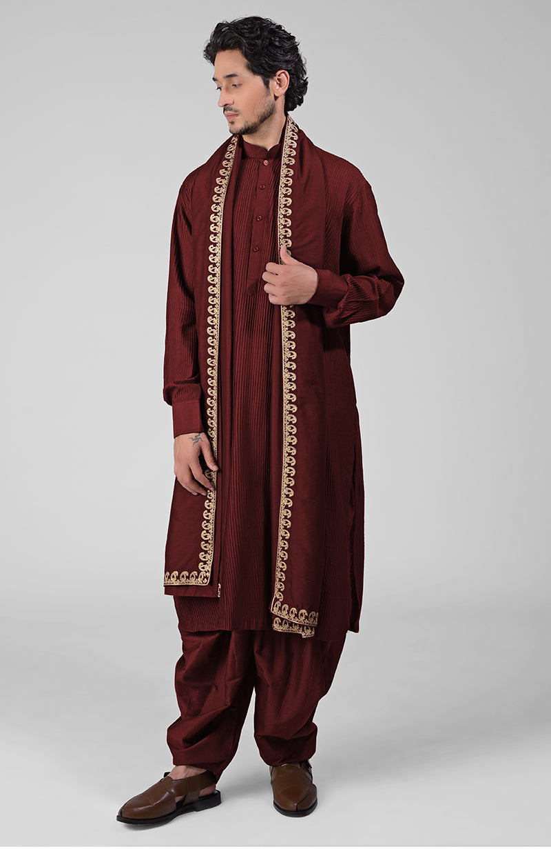 Maroon pintuck kurta with pathani salwar and gold tilla embroidered dupatta set