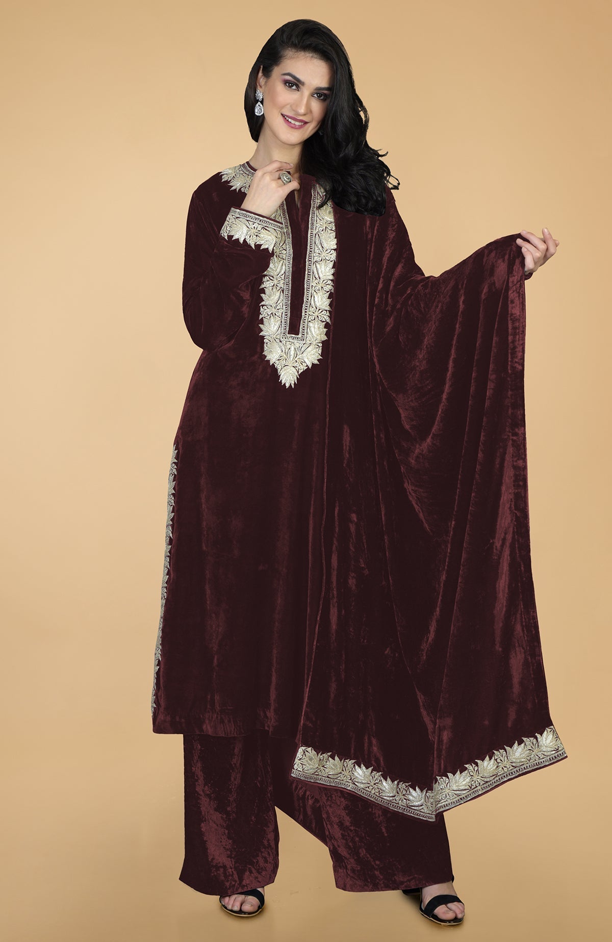 Midnight blue silk velvet kurta set with Kashmiri tilla embroidery.