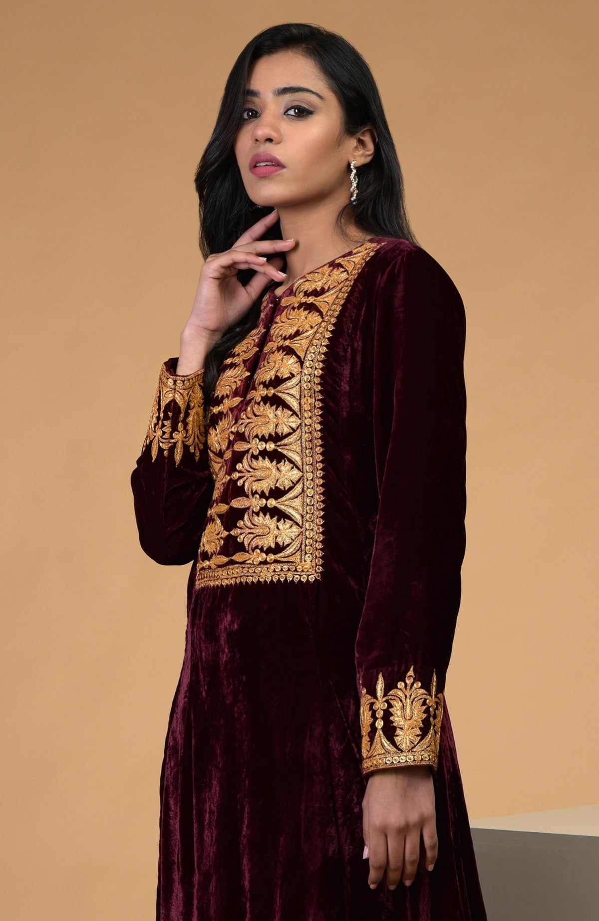 Rose maroon gold Kashmiri tilla embroidered kurta set.