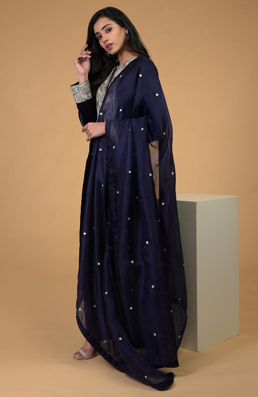 Midnight blue silver Kashmiri tilla embroidered kurta set with dupatta.