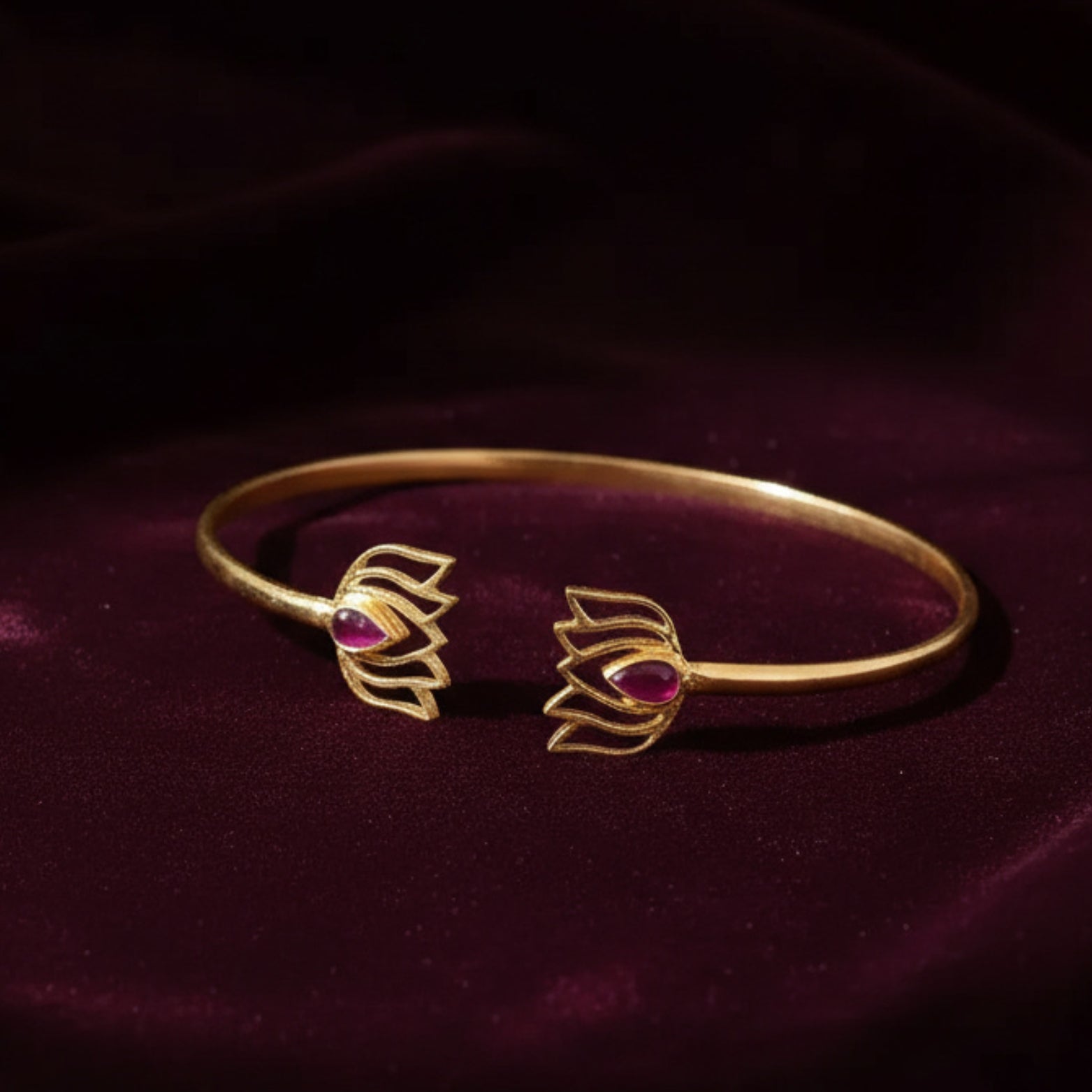 SILVER KUNDAN LOTUS CUFF