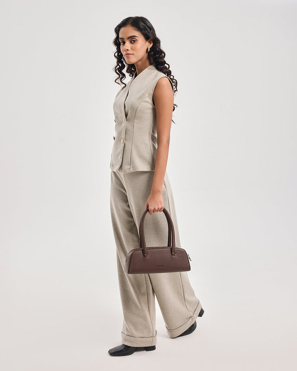 The November - Dark Brown