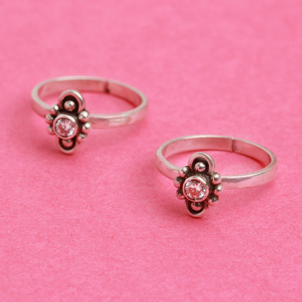 LITTLE FLOWER STONE TOE RING (Pair) Toe Rings - By Unniyarcha - Original Manufacturers of Silver Jewelry, Gold Plated Jewellery, Fashion Jewellery and Personalized Soul Bands and Personalized Jewelry