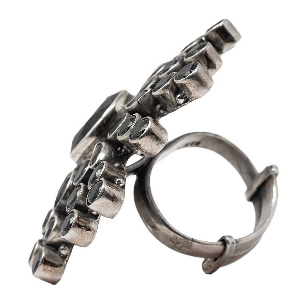 Silver Black Flower Ring - By Unniyarcha - Original Manufacturers of Silver Jewelry, Gold Plated Jewellery, Fashion Jewellery and Personalized Soul Bands and Personalized Jewelry