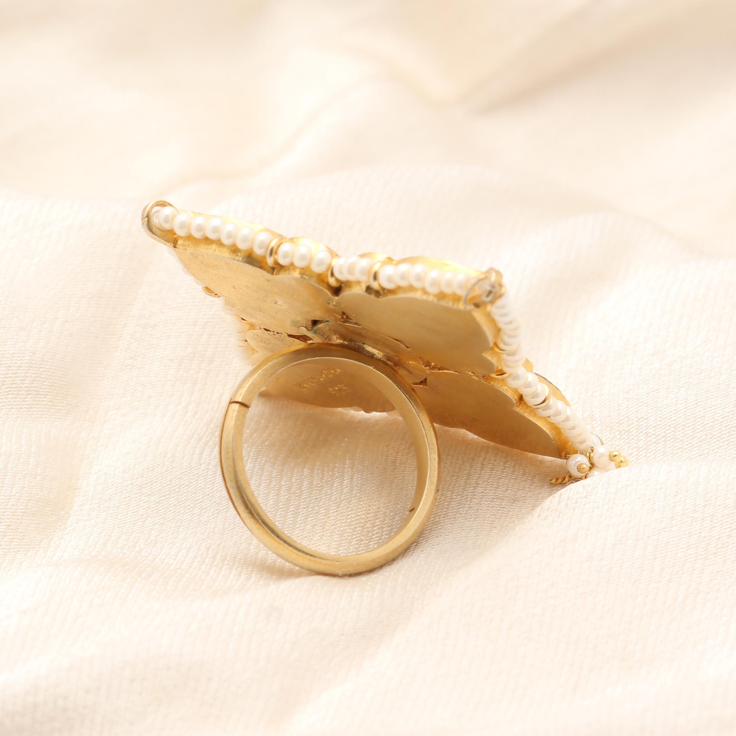 Silver Kundan Green Ring Rings - By Unniyarcha - Original Manufacturers of Silver Jewelry, Gold Plated Jewellery, Fashion Jewellery and Personalized Soul Bands and Personalized Jewelry