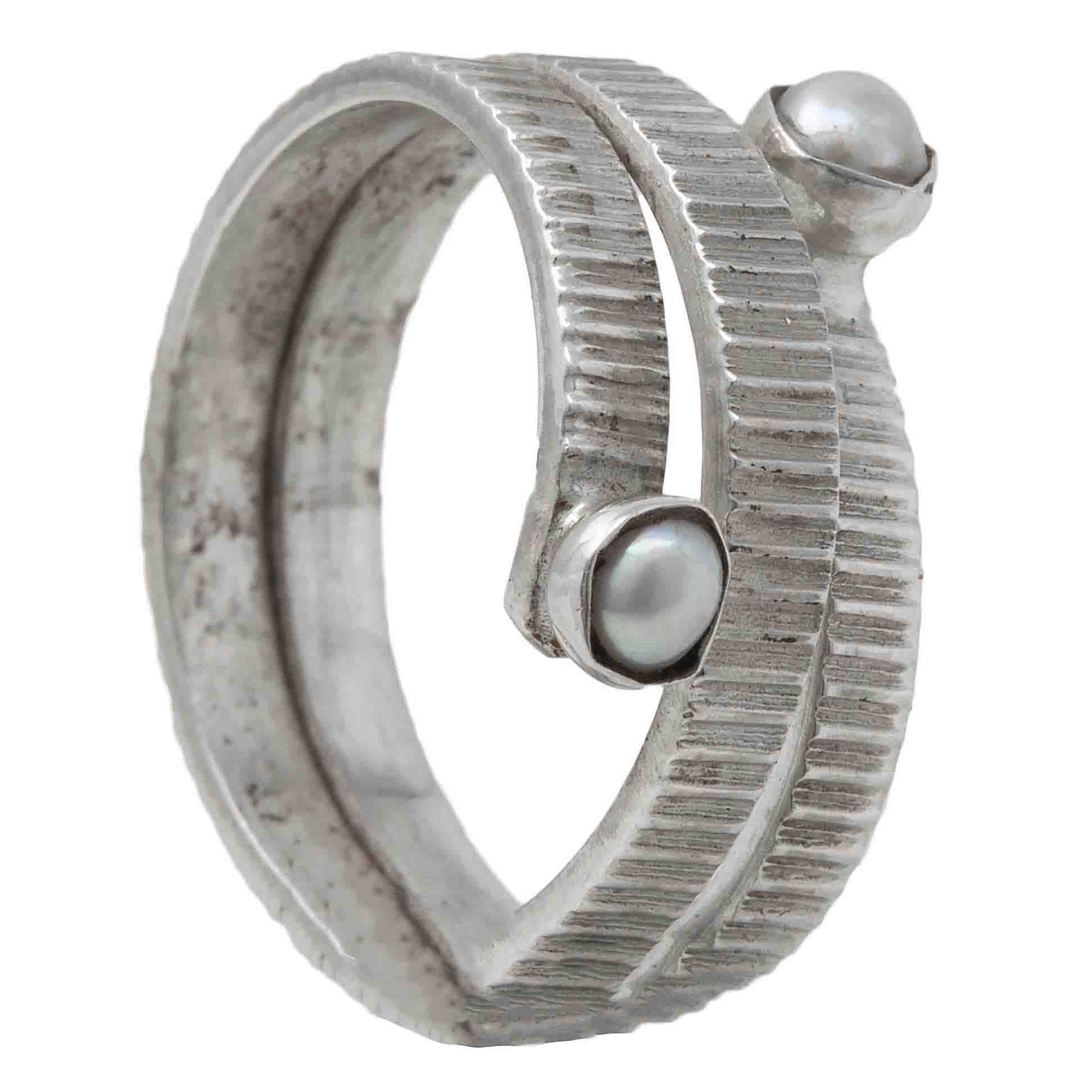Silver Pearl Toe Ring - By Unniyarcha - Original Manufacturers of Silver Jewelry, Gold Plated Jewellery, Fashion Jewellery and Personalized Soul Bands and Personalized Jewelry