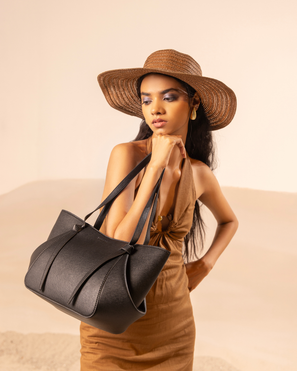 The Roselle Bag With Black Color