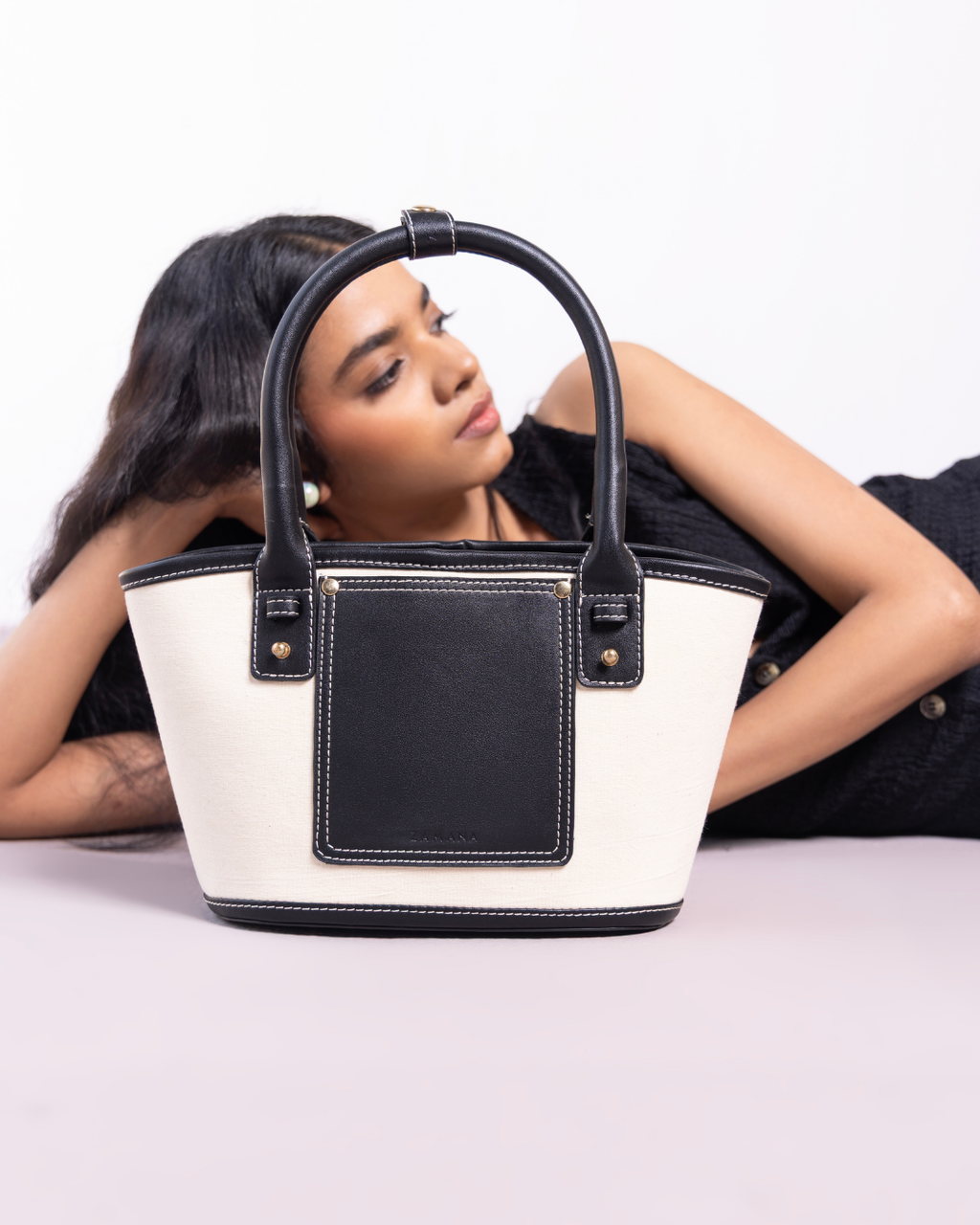 The Tori Canvas Black Color